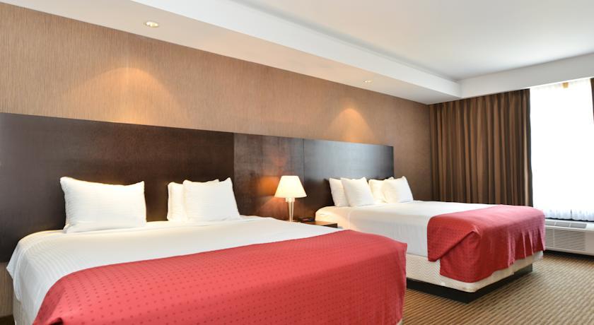 Edmonton Hotel & Convention Center เอดมันตัน ภายนอก รูปภาพ